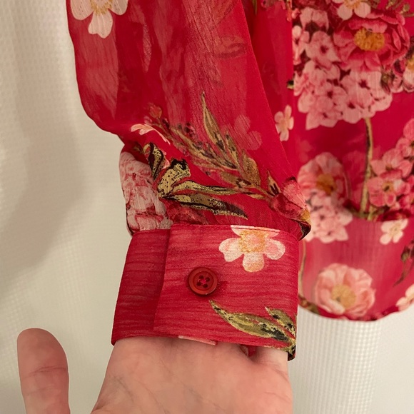 Kut from the kloth sheer floral blouse - Picture 5 of 8